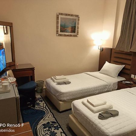 Plaza De Petra Hotel Wadi Musa Bagian luar foto